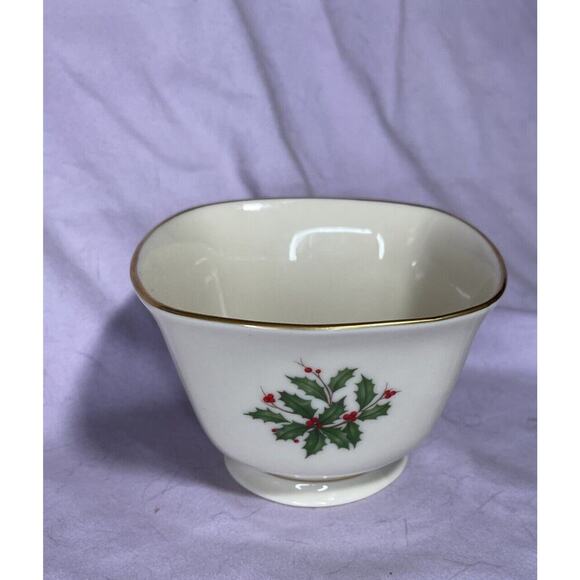 Lenox CHINA HOLIDAY CHRISTMAS TREAT BOWL , CANDY NUT DISH w/24k GOLD USA - Picture 1 of 5